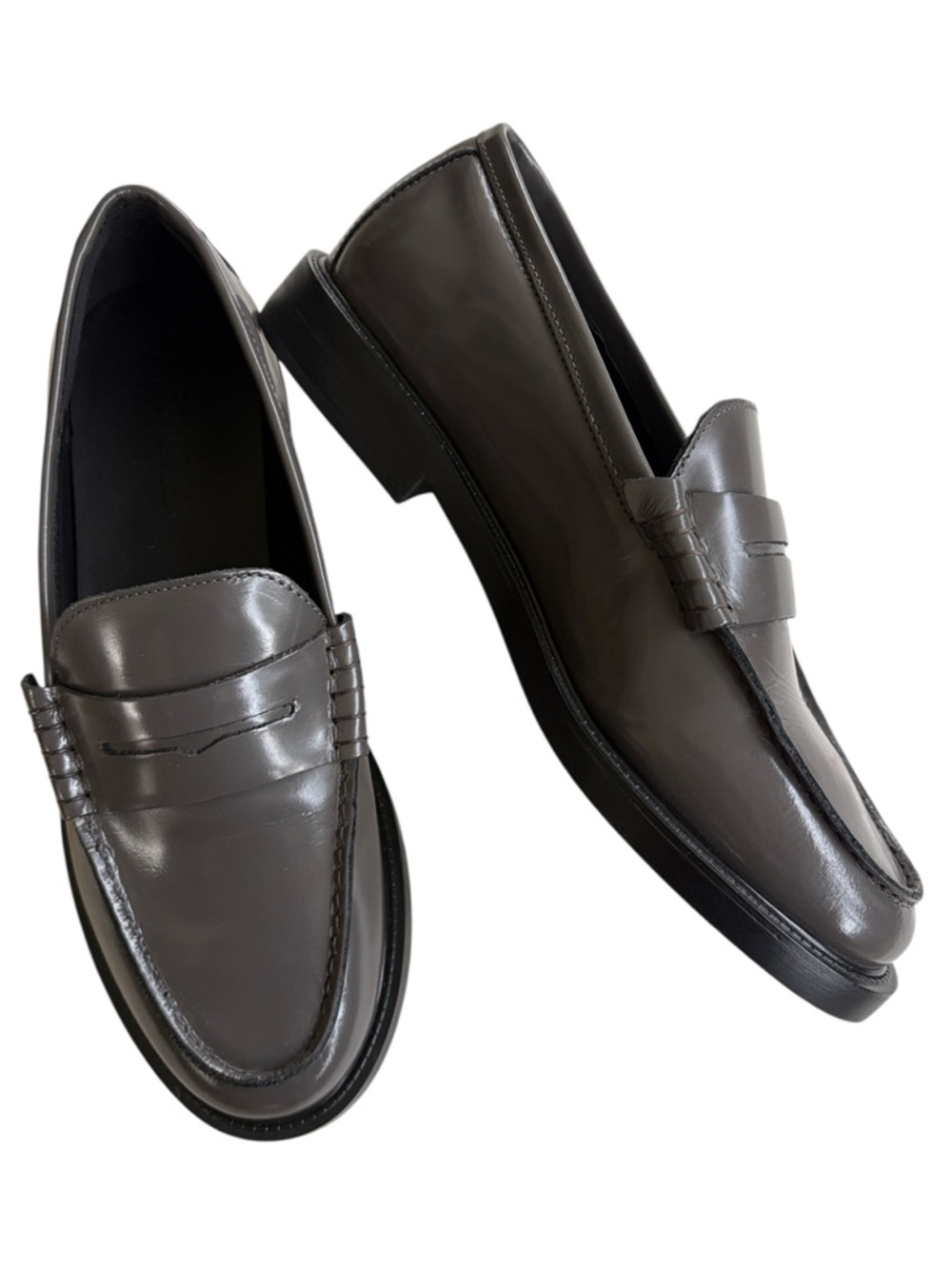 Like New Steve Madden Leather Madison Loafers Grey Size 8